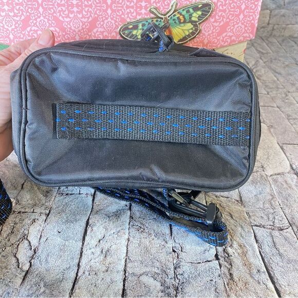 Samsonite Camera Bag Adjustable Shoulder Strap Small Padded Bag Multiple Pockets - Picture 2 of 8